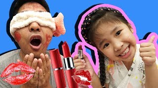 TRÒ CHƠI BỊT MẮT ĐOÁN ĐỒ VẬT ♥Bé Bún x Bé Bắp - CreativeKids♥ ĐỒ CHƠI TRẺ EM