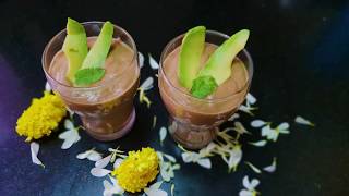 Keto Smoothie with Avocado & Chocolate
