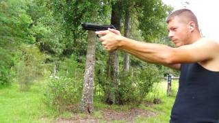 shooting the Beretta 92FS