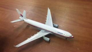 1:400 JC Wings Malaysia Airlines Airbus A330-200 Unboxing