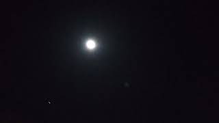 حاجه غريبه في السماء انهارده سبحان الله