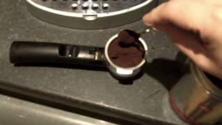 How to make a cappuccino with the DeLonghi EC330