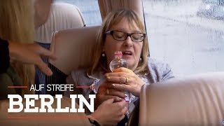 Touristen im Hitze-Bus - warum lässt der Fahrer die Heizung laufen | Auf Streife - Berlin | SAT.1 TV