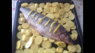 Муксун с лимоном и картошкой запечённая  в духовке