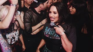 Demi Lovato Covers Paramore's Misery Business & CRUSHES It