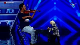 Javier y Sherlock encantaron al jurado y pasaron directo a la gala de Talento Chileno