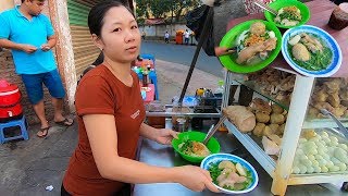 Hủ tiếu gõ cục bò viên khổng lồ chỉ 35k ở Ngã tư Bảy Hiền Sài Gòn