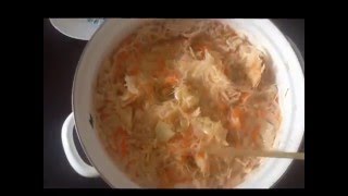 квашеная капуста в эмалированной кастрюле