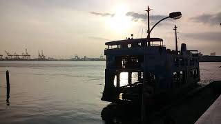 [MALAYSIA] PENANG RAPID FERRY approaching Jetty at Penang Island