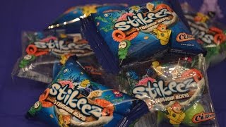 Распаковка новых  Стикизов из глубины морей Сильпо. New Stikeez eggs toys