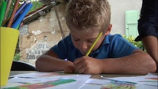 Prothèse imprimée en 3D: le jeune Maxence attend impatiemment sa "main de super-héros"