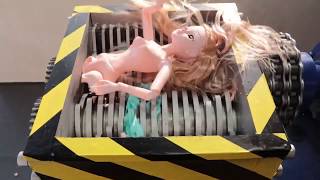 Shredding Machine Crushing doll experiment