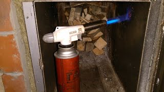 Можно ли разжечь печь газовой горелкой?