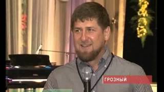 Награждение Р.Кадырова Макки Сагаиповой Чечня.