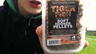 Fishing hooker pellets for carp with Adam & Ben