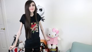 TRYING ON MY OLD CLOTHES!