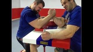 Цыпленков проверил Сарычева и Маланичева.