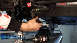 RENAULT Trafic II, NISSAN Primastar, Opel Vivaro - REAR - Задние амортизаторы KYB установка