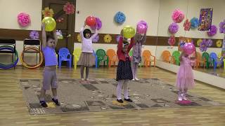 www.kapetoshka.ru танец Барбарики с мячами дети 4-5 лет