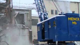 "Vintage wrecking ball action"  Menck Mb1 Seilbagger Abbruch  Menck Mb Crawler crane demolition