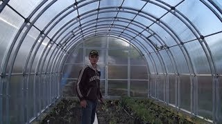 НАША НОВАЯ ТЕПЛИЦА. ЗАКРЫВАЕМ ФУНДАМЕНТ.