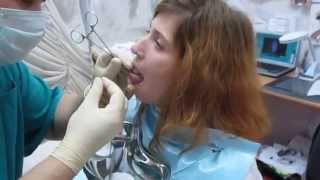 Пирсинг языка от Михаила Dr. Cash Мышинского