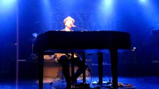 Gavin DeGraw singing "More Than Anyone" and "Run Every Time" live at Vega in Copenhagen, Denmark