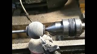 Шароточка. Простое приспособление для вытачивания шаров на токарном станке.