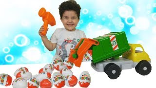 Kinder Sürpriz Yumurtalarla Dolu Çöp Kamyonu | Çocuk Oyun Videoları