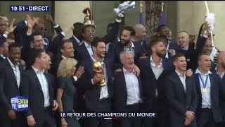 Les Bleus se lâchent sur le perron de l'Élysée