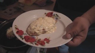 куриная грудка под сырной шапкой с овощами