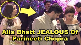 Alia Bhatt SHOCKING REACTION On Seeing Ex Boyfriend Siddharth Malhotra With Parineeti Chopra