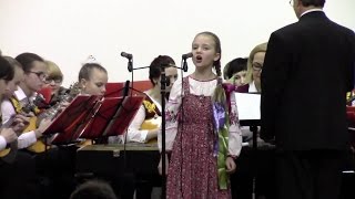"Веселая кадриль" (В.Темнов). Исполняет Софья Паршина