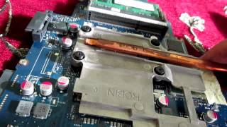 Как разобрать и почистить ноутбук Toshiba Satellite C660