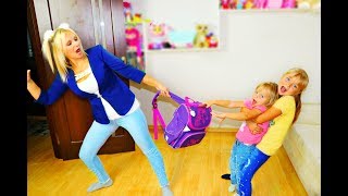 Маргарита и ШКОЛЬНИЦА!!! Как Мама ПРЕВРАТИЛАСЬ в МАЛЫША Лера как НЯНЯ для ДЕТЕЙ