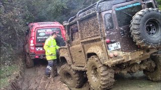 LAND ROVER DEFENDER TDI vs LAND ROVER DISCOVERY TD5   **OFF-ROAD CHALLENGE**