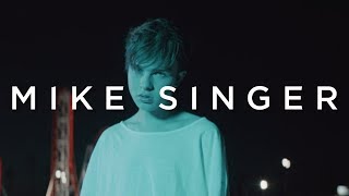 MIKE SINGER FEAT. SIERRA KIDD - GALAXIE (Offizielles Video)