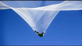 Heaven Sent: Skydiver Luke Aikins jumps 25000 feet without parachute