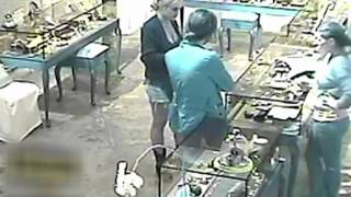 Auksarankiai S01E22 - Apie ilgapirščius parduotuvėje