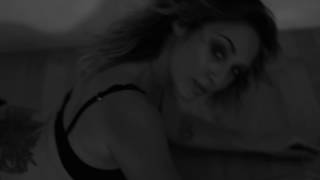Lúlu Stone Sexy "BELLY TEASE"