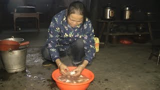 燕子出去奔波幾天回來，婆婆特意燉個大豬腳給她補身體，太幸福了