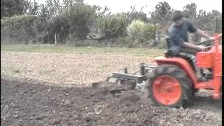 Traktorservis - se správným pluhem oře i 15koňový malotraktor