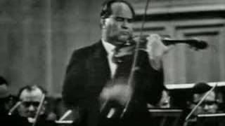 David Oistrakh plays Tchaikovsky Concerto (1st Mov.) Part 2
