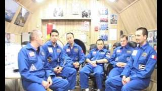 Поздравление с днем космонавтики от экипажа Марс-500 (2)
