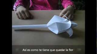 Como crear una flor de papel (2012)