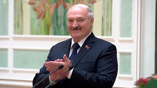 Лукашенко: Не волнуйся! Ты дома, всё нормально! // Вручение госнаград