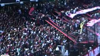 El Coloso está en llamas. Desde platea alta. / Newell's 2 - 1 Independiente /