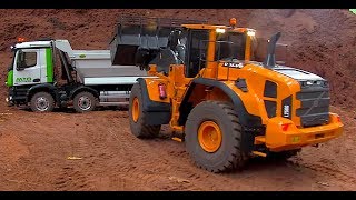 FANTASTIC RC WHEEL LOADER VOLVO LOADING AROCS 8x8 TIPPER - ScaleART