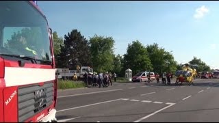 Wasserrettungseinsatz während Hochwasser in Hattenheim - Personen gehen schwimmen - 05.06.2013