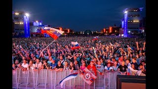 После матча Россия 3 - 1 Египет. Концерт певицы Оксаны Почепы. Радость и ликование болельщиков.